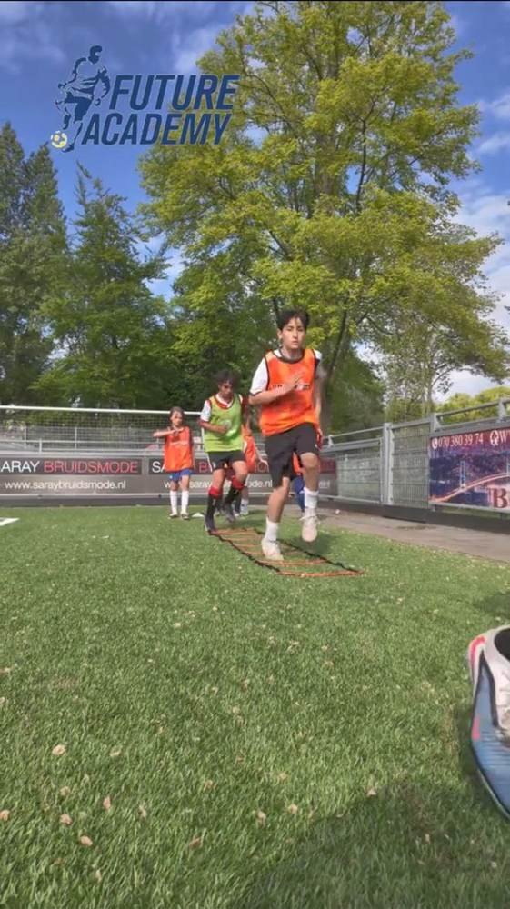Kinderen doen een coordinatieoefening